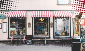 Franchise vs. Independent Business: Pros & Cons in 2025 Franchise vs. Independent Business: Pros & Cons in 2025